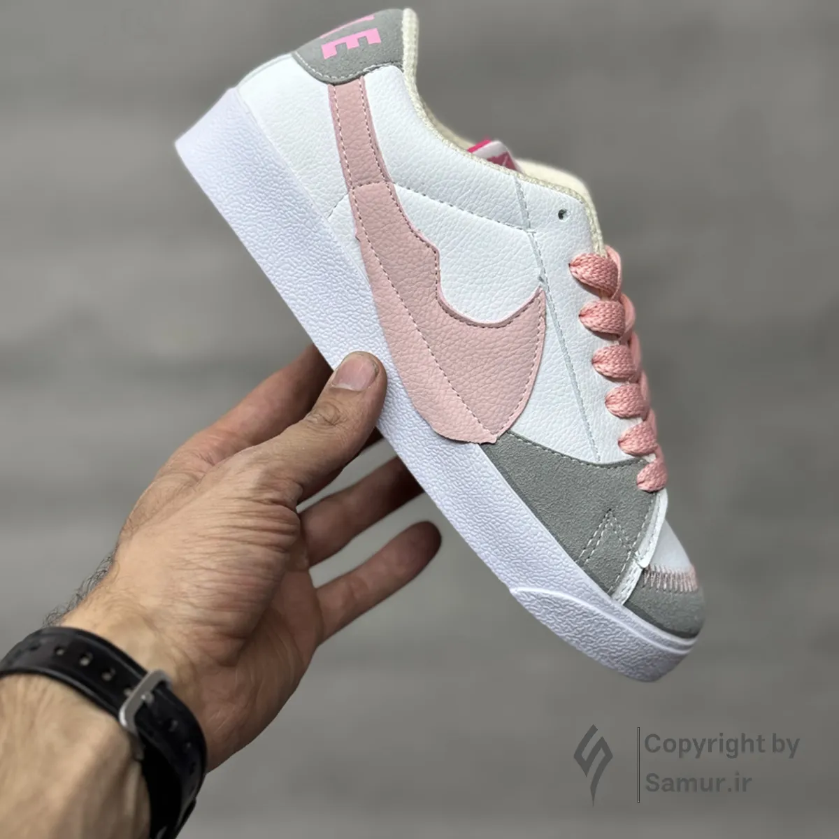 گالری تصاویر کتونی نایک بلیزر جامبو سفید صورتی ساق کوتاه